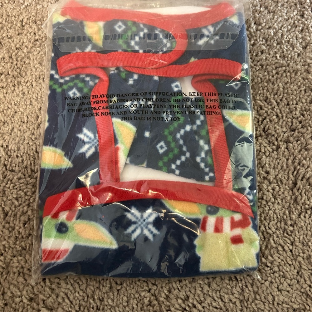 BNIP Kohl’s Baby Yoda Grogu The Child Size M Pet Pajamas Jammies Families - Picture 3 of 5